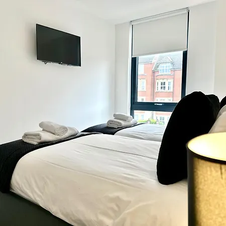Luxury 2 Bedroom With Free Use Of Onsite Gym York