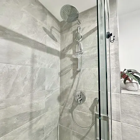 Appartement Luxury 2 Bedroom With Free Use Of Onsite Gym *