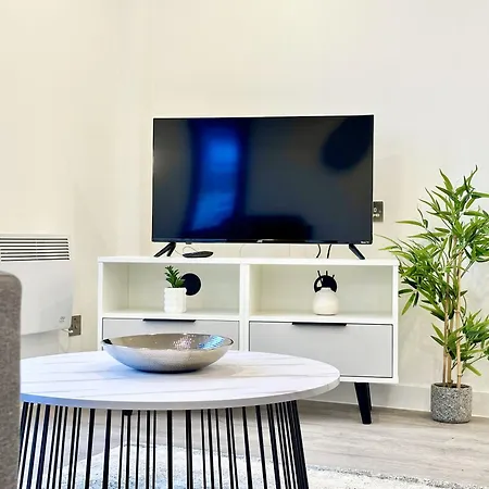 Luxury 2 Bedroom With Free Use Of Onsite Gym * York