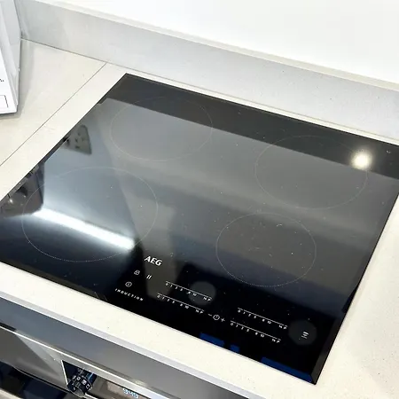 Luxury 2 Bedroom With Free Use Of Onsite Gym *