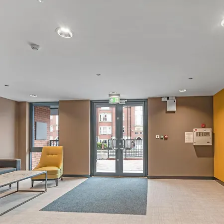 Luxury 2 Bedroom With Free Use Of Onsite Gym *